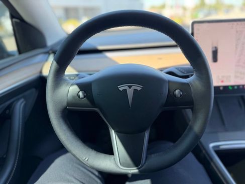 Used 2023 Tesla Model Y Long Range AWD/4WD image 6