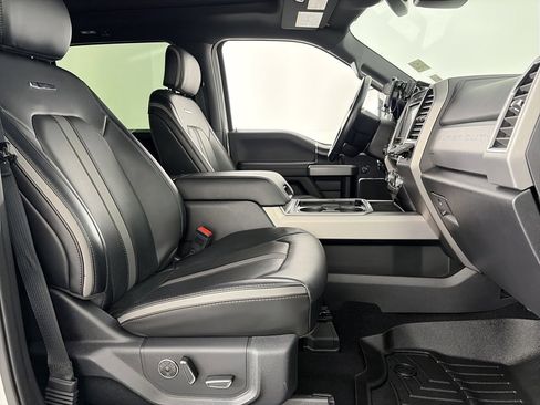 Used 2019 Ford F350 Platinum w/ Platinum Ultimate Package image 33