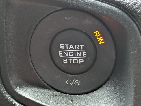 Used 2024 Jeep Wrangler Unlimited Sport AWD/4WD image 27