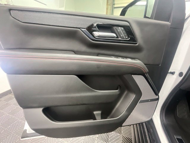 Used 2025 GMC Yukon AT4 Ultimate w/ LPO, Floor Liner Package AWD/4WD image 16