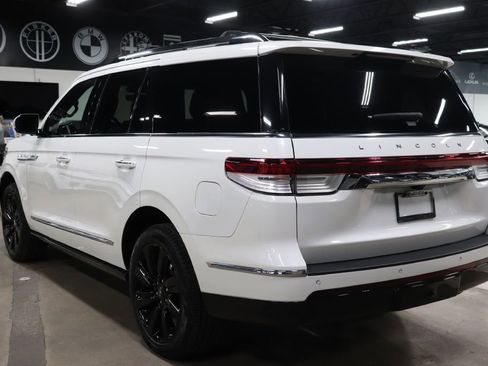 Used 2023 Lincoln Navigator Reserve RWD image 3