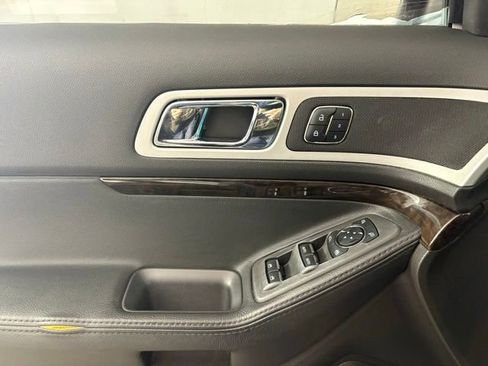 Used 2011 Ford Explorer Limited w/ 302A Rapid Spec Order Code image 22