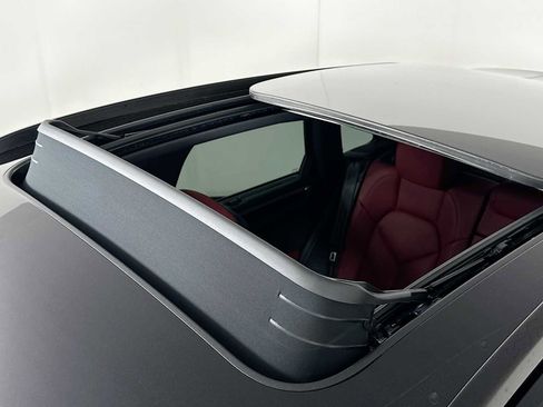 New 2026 Porsche Macan AWD/4WD image 22