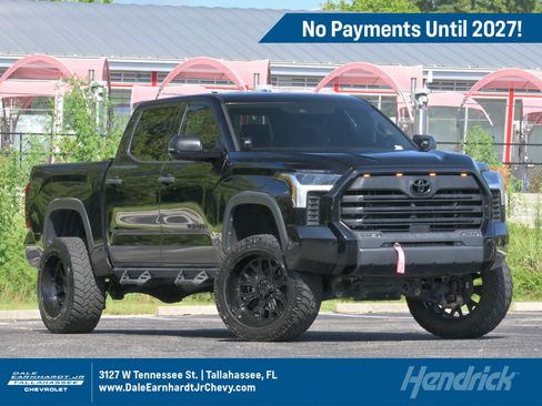 Used 2022 Toyota Tundra SR5 w/ SR5 Convenience Package AWD/4WD image 1