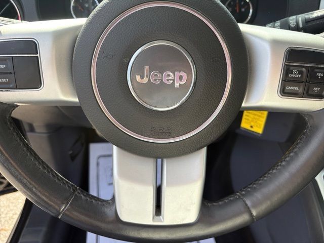 Used 2017 Jeep Compass High Altitude AWD/4WD image 26