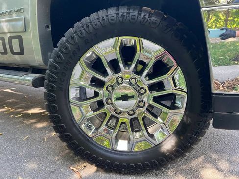 Used 2014 Chevrolet Silverado 2500 LT w/ Interior Plus Package image 7