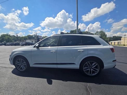 Used 2018 Audi Q7 3.0T Prestige w/ Prestige Package AWD/4WD image 2