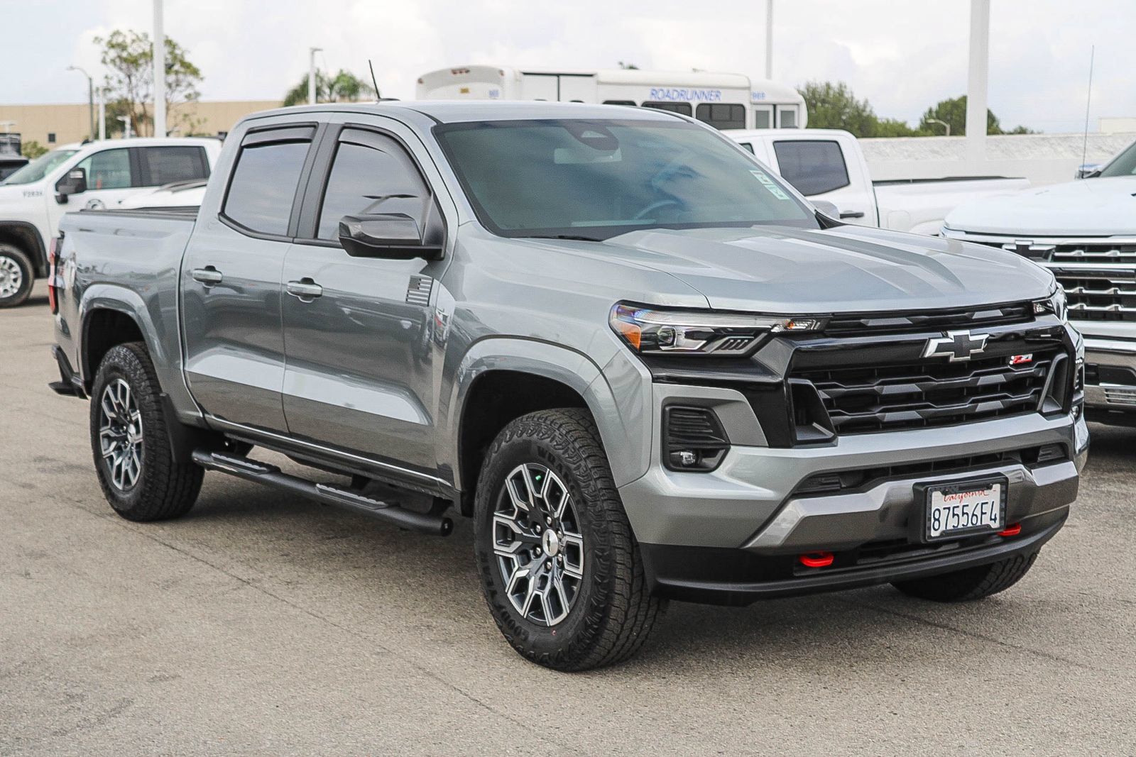 Used 2025 Chevrolet Colorado Z71 AWD/4WD image 3