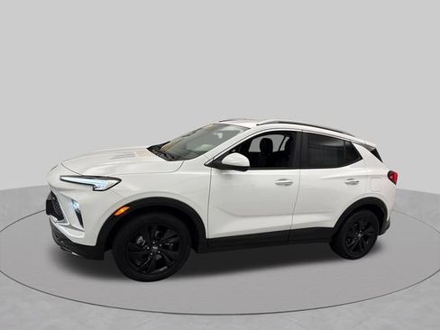 Used 2024 Buick Encore GX Sport Touring w/ Comfort Package FWD image 2