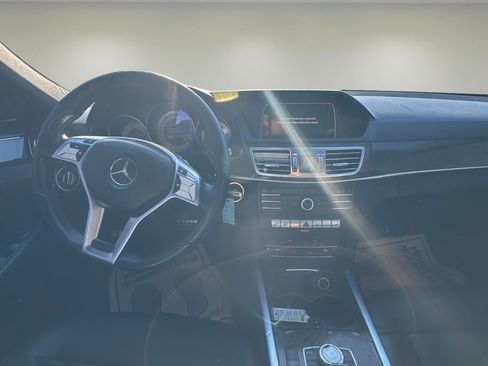 Used 2016 Mercedes-Benz E 350 4MATIC Sedan image 9