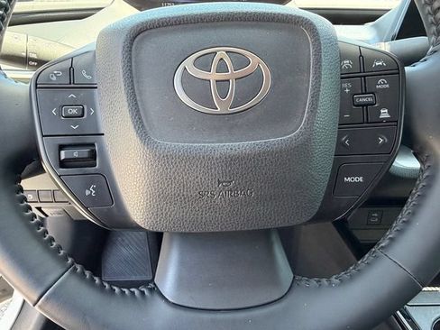 Used 2025 Toyota Prius LE FWD image 23