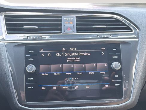 Used 2024 Volkswagen Tiguan SE R-Line FWD image 18