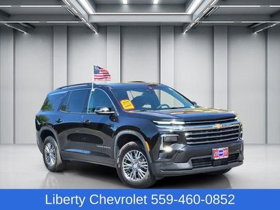 Used 2024 Chevrolet Traverse LT
