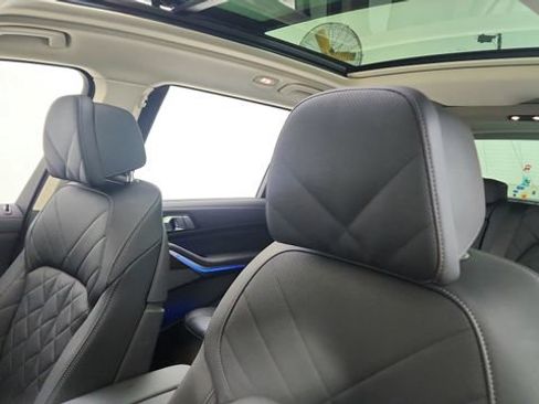 Used 2026 BMW X7 xDrive40i image 36