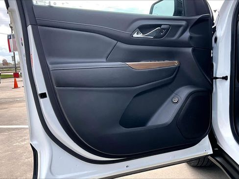 Used 2021 GMC Acadia SLE w/ Driver Convenience Package image 21