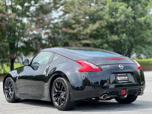 Used 2015 Nissan 370Z Coupe RWD image 7