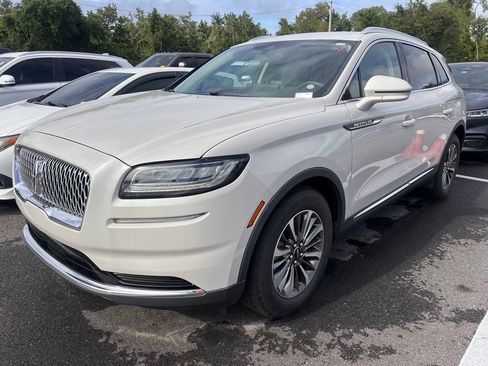 Used 2023 Lincoln Nautilus FWD w/ Premium Package image 2