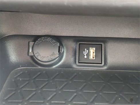 Used 2025 Toyota RAV4 XLE Premium image 25