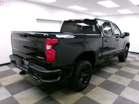 Used 2022 Chevrolet Silverado 1500 Custom Trail Boss AWD/4WD image 11