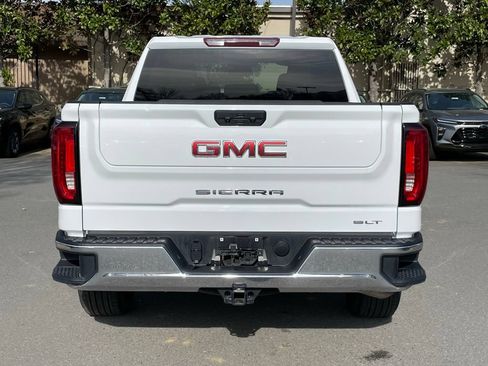 Used 2025 GMC Sierra 1500 SLT AWD/4WD image 6