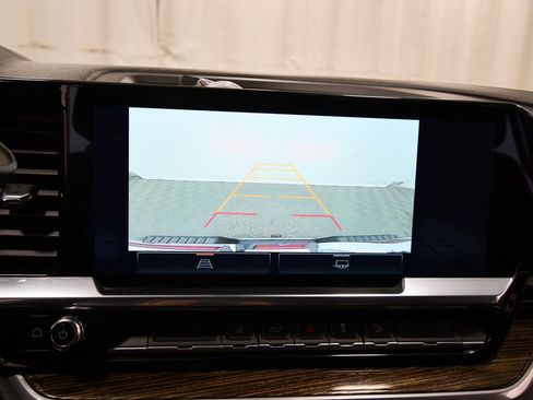 Used 2024 GMC Sierra 3500 SLE image 22