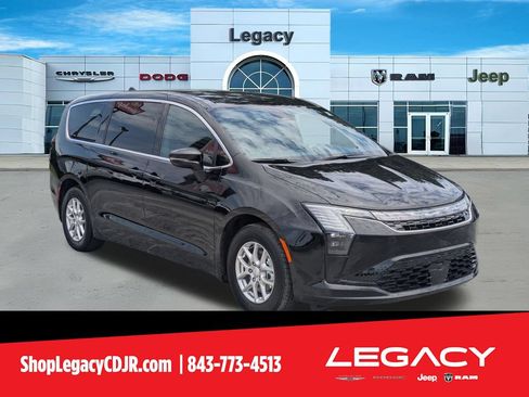 New 2027 Chrysler Pacifica Select FWD image 1