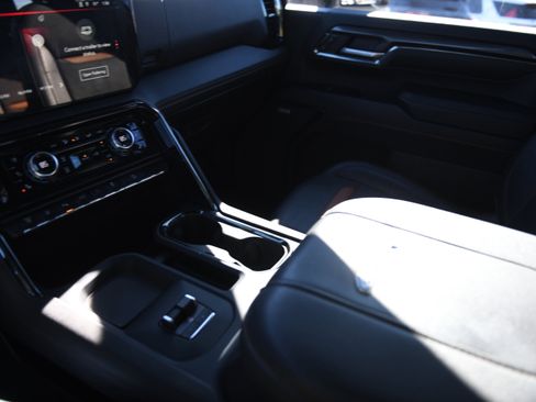 Used 2024 GMC Sierra 2500 AT4 w/ Technology Package image 30