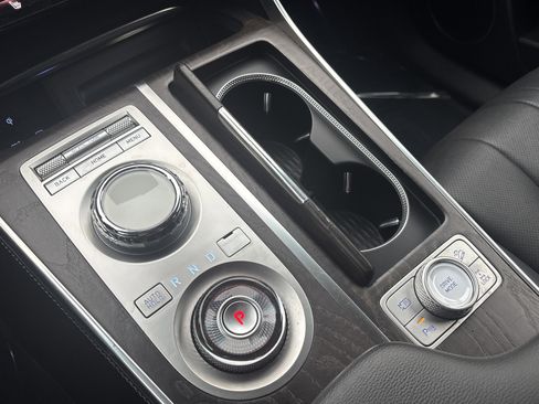 Used 2024 Genesis GV80 2.5T image 23