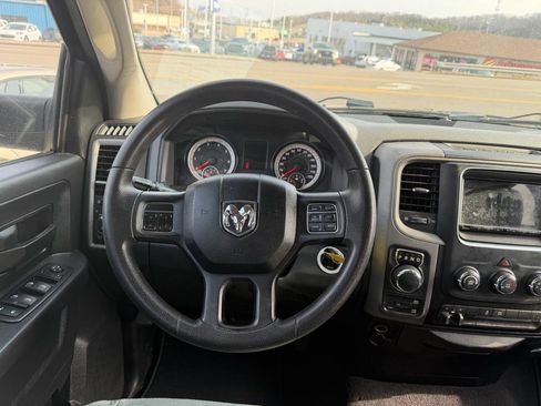 Used 2015 RAM 1500 Express image 3