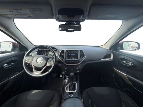 Used 2017 Jeep Cherokee Latitude w/ Comfort/Convenience Group image 9