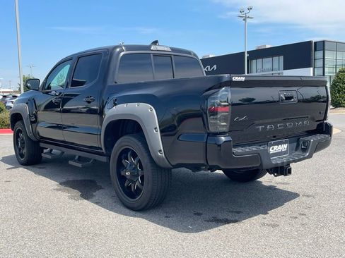 Used 2022 Toyota Tacoma SR image 5