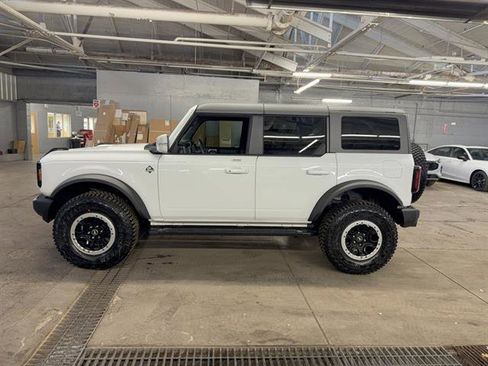 Certified 2023 Ford Bronco Outer Banks w/ Sasquatch Package image 5