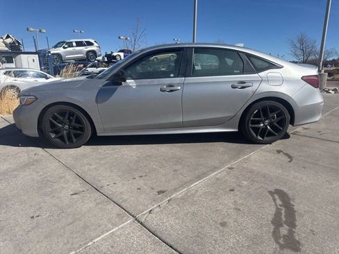 Used 2025 Honda Civic Sport image 6