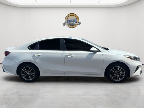 Used 2023 Kia Forte LXS FWD image 4
