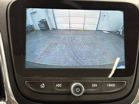 Used 2018 Chevrolet Equinox LT w/ Sun & Infotainment Package image 25