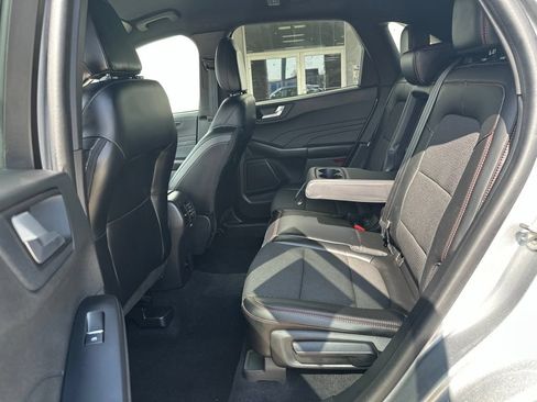 Used 2023 Ford Escape ST-Line w/ Tech Pack #1 AWD/4WD image 13
