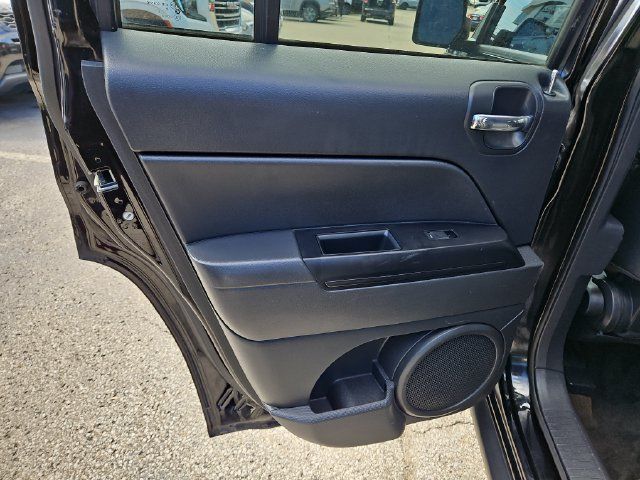 Used 2016 Jeep Patriot Sport w/ Power Value Group FWD image 13