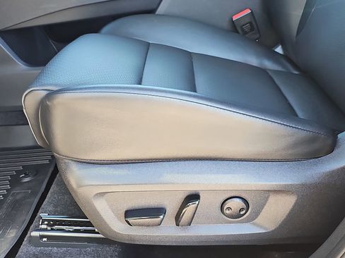 Certified 2025 Nissan Rogue SV w/ SV Premium Package image 29