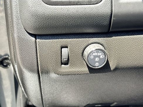 Used 2022 Chevrolet Colorado LT w/ LT Convenience Package RWD image 10