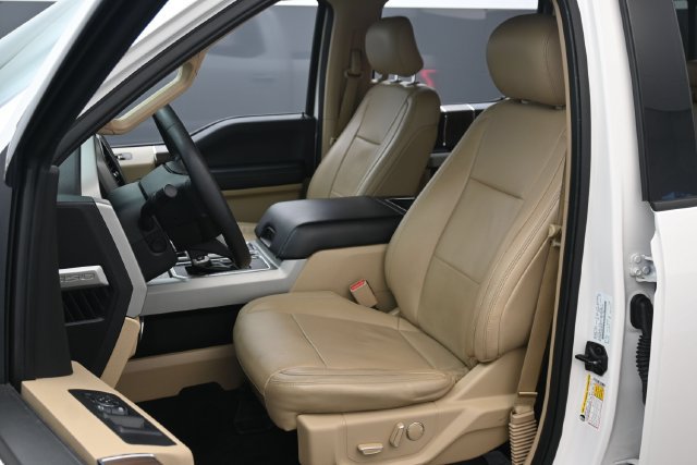 Used 2017 Ford F150 Lariat w/ Equipment Group 502A Luxury RWD image 11