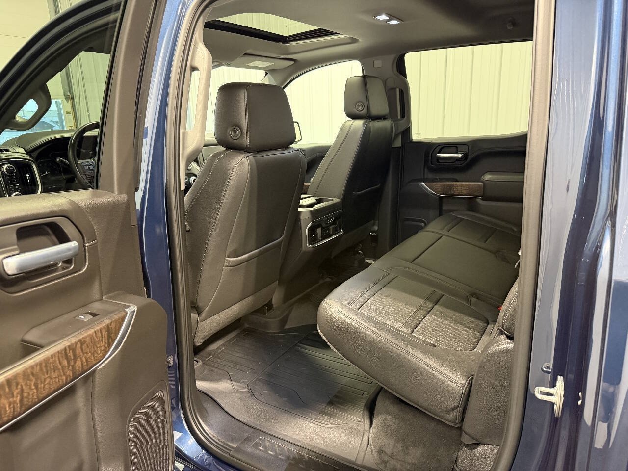 Used 2020 GMC Sierra 1500 Denali w/ Denali Ultimate Package AWD/4WD image 17