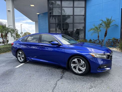 Used 2018 Honda Accord Sport image 5