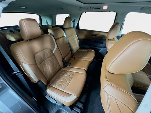 New 2026 Nissan Pathfinder Platinum image 28