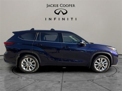 Used 2020 Toyota Highlander Limited image 6