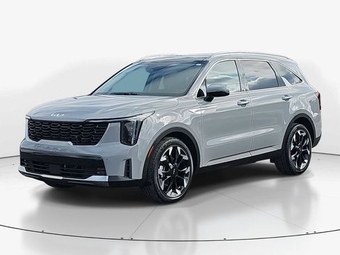Used 2024 Kia Sorento EX w/ Panoramic Sunroof Package image 10