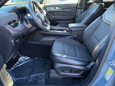 Used 2025 Ford Explorer ST-Line image 21