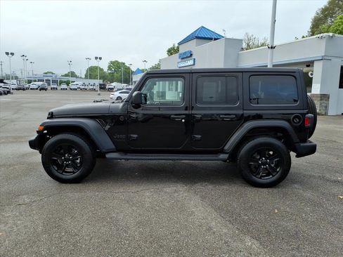 Used 2022 Jeep Wrangler Unlimited Sport AWD/4WD image 7
