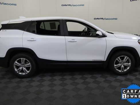 Used 2024 GMC Terrain SLE FWD image 5