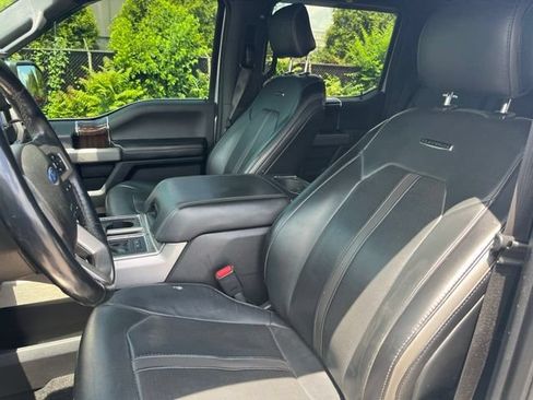 Used 2017 Ford F150 Platinum w/ Equipment Group 701A Luxury AWD/4WD image 12