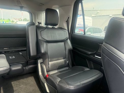 Used 2025 Ford Expedition Platinum AWD/4WD image 74
